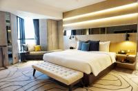 The Harbourview - Chinese YMCA of Hong Kong客房内的一张或多张床位