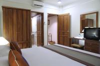 The Jayakarta Bali Beach Resort的电视和/或娱乐中心