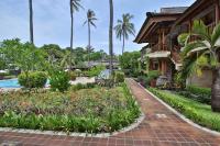 The Jayakarta Bali Beach Resort外面的花园