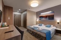WIND Hotel客房内的一张或多张床位