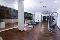 Accra Luxury Apartments at The Gallery的健身中心和/或健身设施