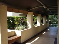 Bila Vista Kirra Beachside Apartments外面的花园