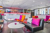 Sure Hotel by Best Western Stockholm Alvsjo的休息区