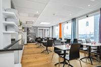 Sure Hotel by Best Western Stockholm Alvsjo的休息区