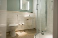 Balloch House by Innkeeper's Collection的一间浴室