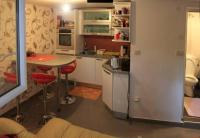 Adriatic Apartments的厨房或小厨房