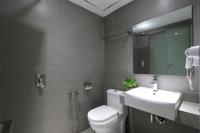 Hotel 99 Kelana Jaya (PJ)的一间浴室