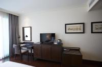 The Rose Residence, Bangkok的电视和&#47;或娱乐中心