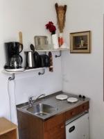Adriatic Apartments的厨房或小厨房