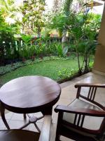 Ubud Lestari Bungalows外面的花园
