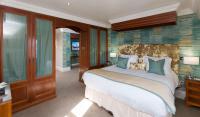 Best Western Moores Central Hotel客房内的一张或多张床位
