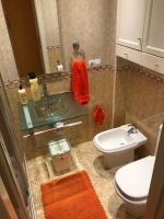 Amazing Condo in Alicante City Center的一间浴室