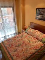 Amazing Condo in Alicante City Center客房内的一张或多张床位