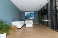Hotel 99 Kelana Jaya (PJ)的电视和/或娱乐中心