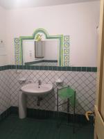 Sunshine Hostel Palermo的一间浴室