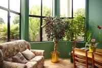 Hamilton East Homestay的休息区