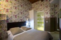 Hotel Bencidormi客房内的一张或多张床位