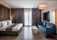 Hotel Astral Nirvana Club- Half Board客房内的一张或多张床位
