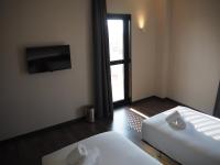 easyHotel Barcelona Fira客房内的一张或多张床位