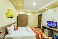 Golden Gate China Town Hotel客房内的一张或多张床位