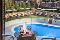 Golden Costa Salou - Adults Only 4* Sup内部或周边的泳池