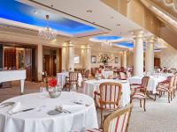Grand Hotel Wien餐厅或其他用餐的地方