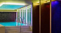 Golden Costa Salou - Adults Only 4* Sup内部或周边的泳池