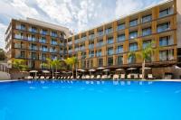Golden Costa Salou - Adults Only 4* Sup内部或周边的泳池