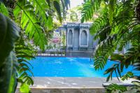 Hotel Raj Palace Udaipur内部或周边的泳池