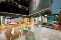 lyf Funan Singapore的休息区