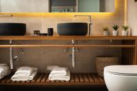 Lignum Suites Chania的一间浴室