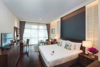 The Rose Residence, Bangkok的电视和&#47;或娱乐中心