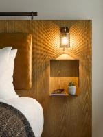 Vignette Collection Yours Truly DC by IHG客房内的一张或多张床位