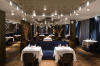 Maritim Hotel Plaza Tirana餐厅或其他用餐的地方