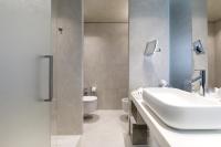 Maritim Hotel Plaza Tirana的一间浴室