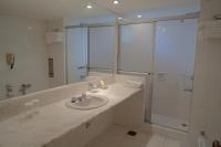 Nobile Suites Excelsior Asuncion的一间浴室