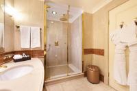 Grand Hotel Wien的一间浴室