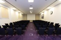 Premier Inn Abu Dhabi Airport Business Park商务区和&#47;或会议室