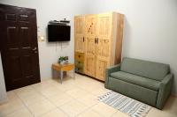 Little Prince Hostel-5 Min Walk To The Beach的休息区
