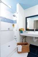 Hotel Indigo Orange Beach - Gulf Shores by IHG的一间浴室