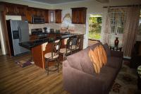 Jean's ( 1 or 2 B/R ) Condo, Sapphire Estate,Laborie ,St Lucia. Comfort in Style.的厨房或小厨房