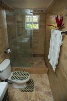 Jean's ( 1 or 2 B/R ) Condo, Sapphire Estate,Laborie ,St Lucia. Comfort in Style.的一间浴室