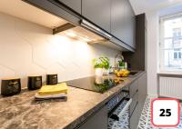 Sienna 41 Boutique Warsaw Apartments的厨房或小厨房