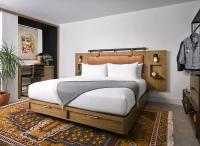 Vignette Collection Yours Truly DC by IHG客房内的一张或多张床位