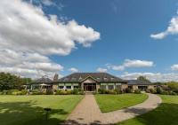 The Lodges at Kilkea Castle外面的花园