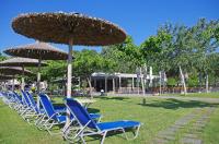 Sun Beach Hotel外面的花园