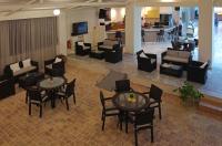 Sun Beach Hotel的休息区