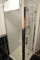 Lauriston &amp; Lawton Court Hotel的一间浴室