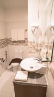 The Exchange Regency Residence Hotel Managed by HII的一间浴室