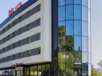 巴登ibis Baden Neuenhof的享有酒店大楼的外部景色